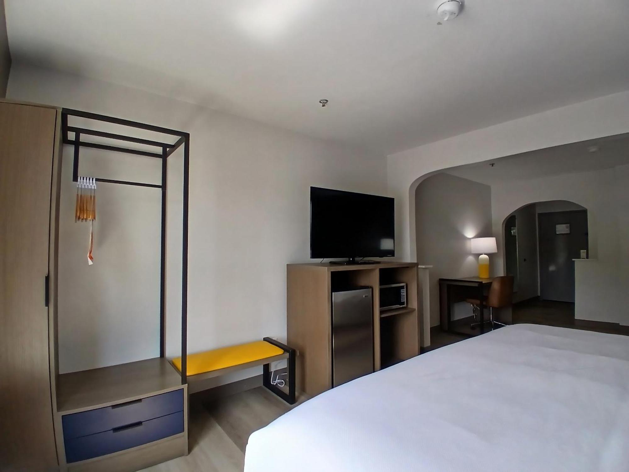Comfort Near Downtown & Blue Ridge Pkwy 2* Marion